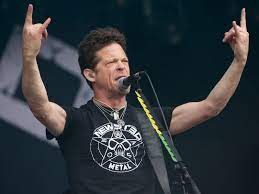 Jason Newsted Doesn't Listen To New Metallica Music | FAVorite Hits