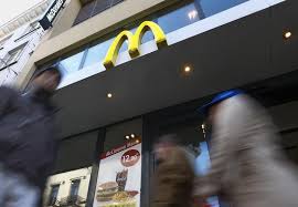 Also einfach unten einen der drei. Mcdonald S To Launch 150 Customized Burger Stores In China In 2016 Reuters
