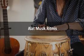 Satu set gamelan terdiri dari beberapa alat musik yang dimainkan secara bersama sama yaitu, gong, kendang, bonang, slenthem, gender, demung, saron, gambang, kethuk kenong. 7 Alat Musik Ritmis Asli Indonesia Dan Dunia Penjelasan Lezgetreal