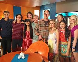 Mako Mermaids Behind The Scenes With The Cast Of Mako On Season 3 Mako Mermaids Mermaid Island H2o Mermaids