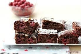 Ho versato direttamente il liquore sopra i biscotti già a pezzetti in. Torta Ciliegie E Cioccolato Senza Bilancia