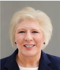 Robin Burk's Instagram, Twitter & Facebook