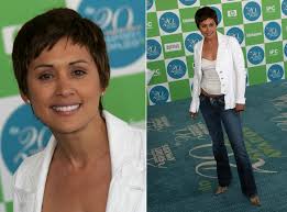 Honey Labrador's fashionable and low-maintenance short haircut