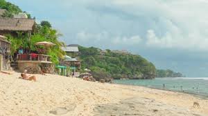 Hal ini banyak menarik perhatian para calon pengantin untuk melakukan sesi pemotretan foto prewedding di … Bali Pantai Bingin Indonesia Stock Footage Video 100 Royalty Free 1069291483 Shutterstock