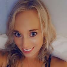 Dawn Chapple's Instagram, Twitter & Facebook