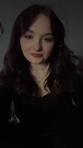 Katie Eakin's Instagram, Twitter & Facebook