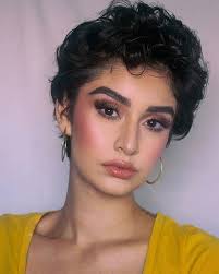 For this look, the hair is quite short and the section on top is longer and very curly. 21 Best Curly Pixie Cut Hairstyles Of 2019 Stayglam