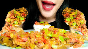 Komposisi bahannya adalah cabai rawit, bawang putih, garam, dan minyak goreng. Asmr Ayam Geprek Sambal Petai Eating Sound No Talking Asmr Indonesia Geo Asmr Youtube