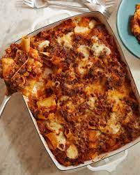 Cheesy Baked Beef Rigatoni Is As Comforting As It Gets Recipe Baked Rigatoni Rigatoni How To Cook Pasta