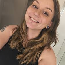 Tina Kovach's Instagram, Twitter & Facebook