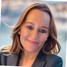 Dana Tisdale's Instagram, Twitter & Facebook