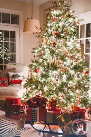 35 Christmas Decor Ideas For You To Decorating Your House This Christmas Christmas Trees Christmas Night Christmas Decorations Christmas Tree Decorations