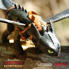 How To Train Your Dragon - Become A Dragon Rider At Toy R Us And Get Your...