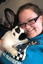 Who all has a Checkered Giant 🐇?