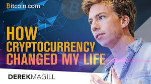 Derek Magill's Instagram, Twitter & Facebook