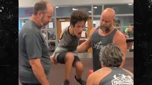 15 Year Old With No Arms Makes Incredible Box Jump The Incredibles Best Video Ever Olds