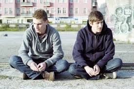 Publikationen und vorträge / publications and talks. Silent Youth