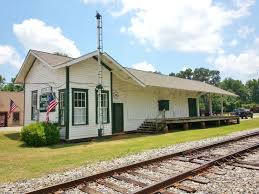 Plains Ga Depot Made Famous By Jimmy Carter When He Kicked Off His Presidential Campaign Historical Sites Jimmy Carter Rambles