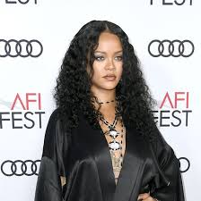 Only high quality pics and photos with rihanna. 50 Long Curly Hairstyles For 2021 Easy Hair Ideas For Long Natural Curls