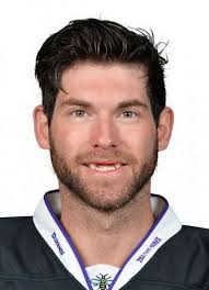 Player photos for the 2010-11 Lewiston MAINEiacs at hockeydb.com