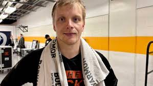 Suomalaisen NHL-tähden amerikkalaisvaimo lyö ällikällä: “Tapasimme Texasissa”