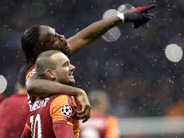 Sezon başında galatasaray'a veda ederek fransa'nın yolunu tutan wesley sneijder'de ilginç gelişmeler yaşanıyor. Wesley Sneijder And Didier Drogba Sporlar Spor Futbol