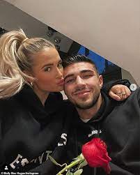 The love island lovebirds treated themselves to an array of pricey jewellery and fashion from london's designer stores. Love Island S Molly Mae Hague And Tommy Fury Celebrate Valentine S Day With Harry Potter Movie Night Daily Mail Online