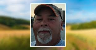 Daniel Allmon's Instagram, Twitter & Facebook