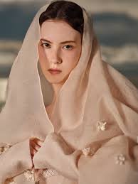 Áo Choàng Chùm Đầu Đính Hoa Thủ Công Ren Lưới WHITE ANT 170400013.002