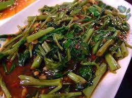 Kangkung belacan is a spicy malaysian water spinach stir fry with chilies and shrimp paste. Kangkung Goreng Belacan Resepi Untuk Dikongsi