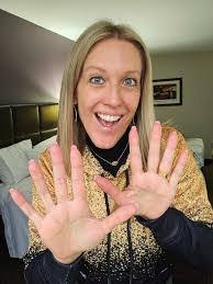 Cindy Poteat's Instagram, Twitter & Facebook