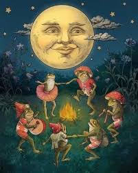 Dont forget to get those crystals out! 🐸 🍄 The full moon in May is know  as the FLOWER MOON!🌸Historically at the time of the full moon, we planted  and harvested crops