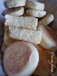 Je Fais Partie De Ceux Qui Ont Ete Traumatises Ravages Aneantis Et Atomises Par La Disparition Tragique Des Magasins M Muffins Anglais Muffins Aliments Sales