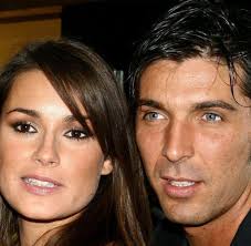 Gianluigi buffon im tor und musst so lange wie möglich alle gegnerischen bälle abwehren. Italien Gegen Spanien Buffon Ist Der Wachter Des Italienischen Schatzes Welt