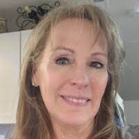 Laura Florek's Instagram, Twitter & Facebook