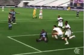 We would like to show you a description here but the site won't allow us. Video Veja Os Gols De Everton Ribeiro Vitinho Natan Bruno Henrique E Diego No Massacre Do Flamengo Sobre O Corinthians Por 5 X 1 Blog Do Marcelo Jose