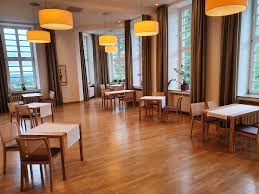 Die preise wurden am 26.7.2021 bei einem ankunftsdatum am 8.8.2021 errechnet. Kardinal Schulte Haus