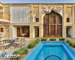 Image of حیاط مهمانسرا و اقامتگاه دوستان اصفهان