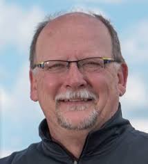 C O M M E N C E M E N T 