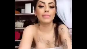 MC mirella pelada dançando pole dance sensualizando - XNXX.COM