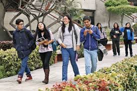 .la vuelta a las clases presenciales de miles de estudiantes tras el fin de unos exámenes que, en el lunes la universidad católica de valencia fue la primera en prescindir de la presencialidad ante el. Minedu Presentara Plan Para Que Las Universidades E Institutos Pasen A Una Fase Semipresencial El 2021 Caretas Nacional