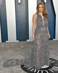 After alicia silverstone's breakout role as cher horowitz in clueless, she became one of the. Alicia Silverstone 2020 Vanity Fair Oscar Party In Beverly Hills Gotceleb