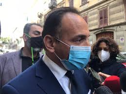 1° maggio a negozi aperti, supermercati a rischio. Il Tar Blocca L Ordinanza Di Cirio Domani 1 Maggio Supermercati Aperti Tg Vercelli