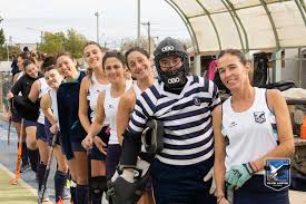 🏑 Este sábado nos vamos a Uncas a alentar a nuestra Intermedia 🇪🇪 👉 A  partir de las 10:30 van a estar jugando el primer partido de los Play Off  contra Independiente.