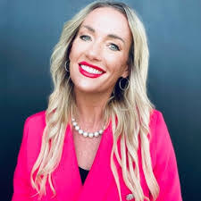 Kourtney Graham's Instagram, Twitter & Facebook