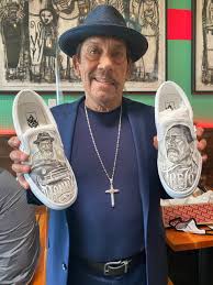 Danny trejo is an american actor of mexican descent. Danny Trejo Facebook