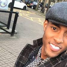 Tinder's most right-swiped man shares online dating tips