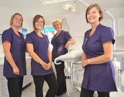 Dental Nursing Jobs In London Join Our Academy For Best Dental Nursing Jobs At Top Clinics Contact Today For Trainee Dental Jobs Nursing Jobs Nursing Courses