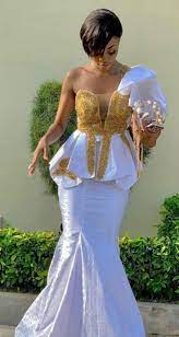 Cet Article N Est Pas Disponible Etsy En 2021 Robes De Mariage Traditionnelles Tenue Mariage Coutumier Tenue Mariage Traditionnel