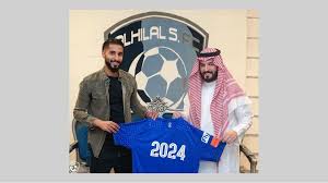 أبارك لسمو سيدي ولي العهد الأمير محمد بن سلمان قدوم مولوده الأمير #عبدالعزيز_بن_محمد_بن_سلمان جعله الله من مواليد السعادة وقر. ØµØ§Ù„Ø­ Ø§Ù„Ø´Ù‡Ø±ÙŠ ÙŠÙˆÙ‚Ø¹ Ù„Ù„Ù‡Ù„Ø§Ù„ ÙˆÙŠØ§Ø³Ø± Ø§Ù„Ù‚Ø­Ø·Ø§Ù†ÙŠ ÙŠÙˆØ¬Ù‡ Ø±Ø³Ø§Ù„Ø© Ø±ÙŠØ§Ø¶Ø© Ø¹Ø±Ø¨ÙŠØ© ÙˆØ¯ÙˆÙ„ÙŠØ© Ø§Ù„Ø¥Ù…Ø§Ø±Ø§Øª Ø§Ù„ÙŠÙˆÙ…
